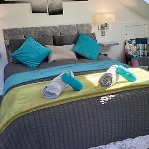 Rosemary House Accommodation-nr Brs Airport Affittacamere